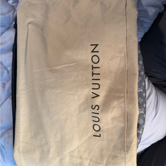 ❤️❤️ Lowest Price I can go. This purse in Hong Kong Dollars was 3300CAD - Picture 12 of 12